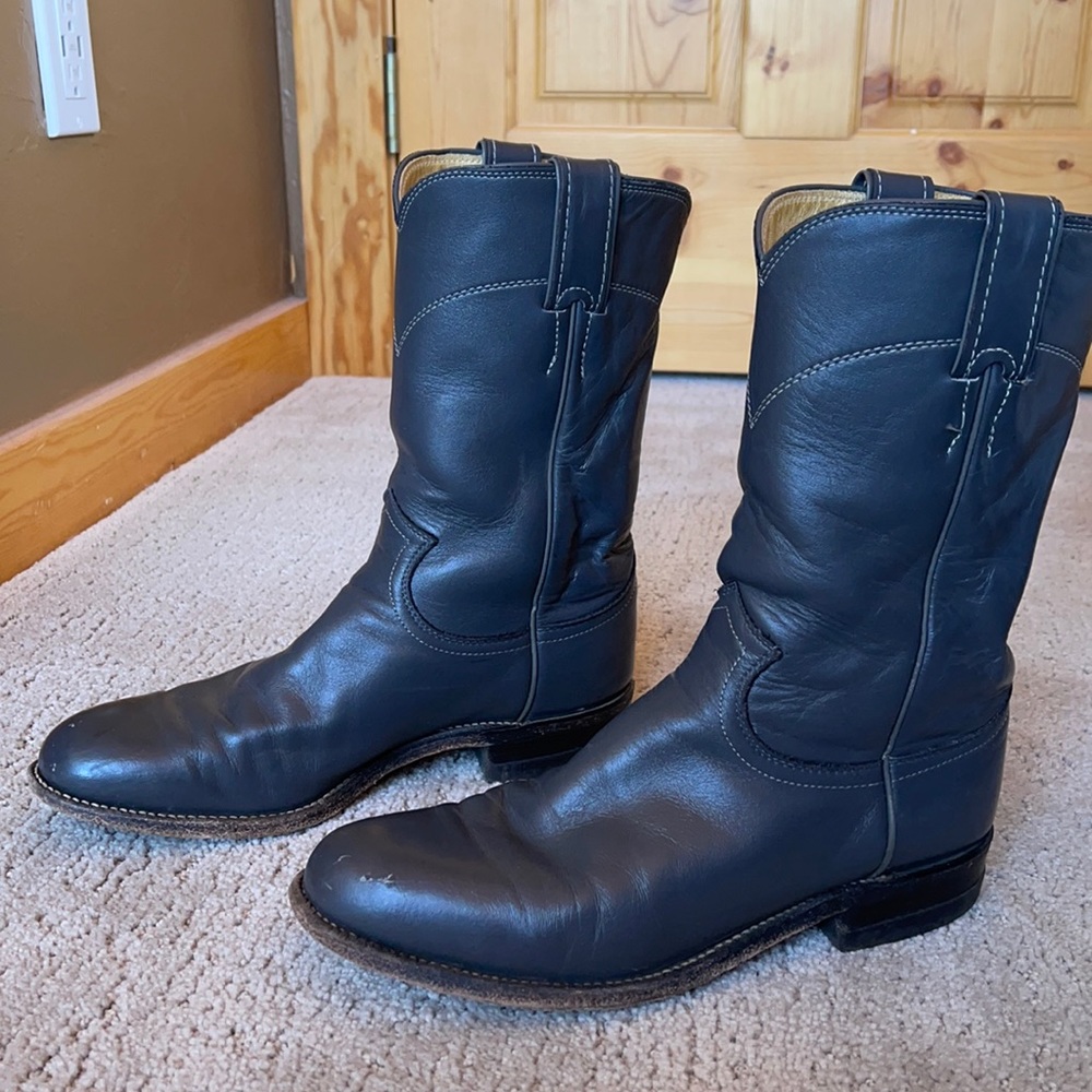 Justin cowgirl boots grey kiddie in color.